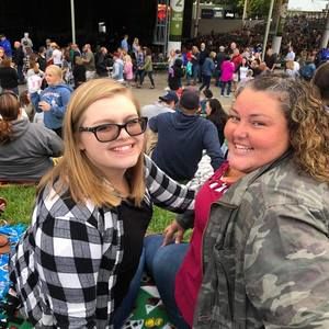 Meet your Posher, Alexis